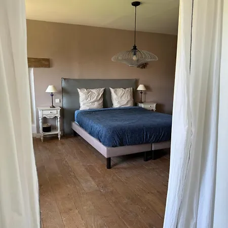 לינה וארוחת בוקר Le Domaine De Coat Rogan La Romantique *